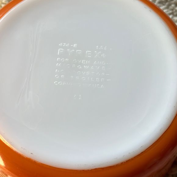 Vintage Pyrex 473-B Autumn Harvest Wheat 1 & 1.5 Quart Casserole Dish With Lid - Picture 6 of 12